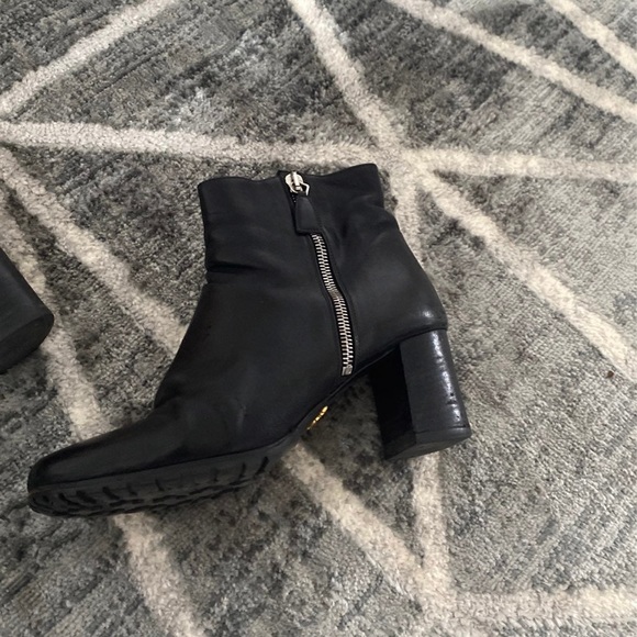 Authentic prada boots - Picture 5 of 8